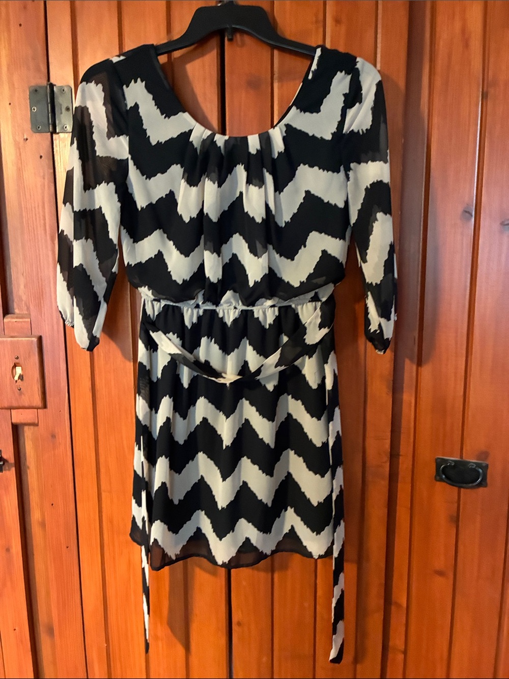 Lily Rose Black & Tan Chevron Mini Dress with Tie sz. S. RS